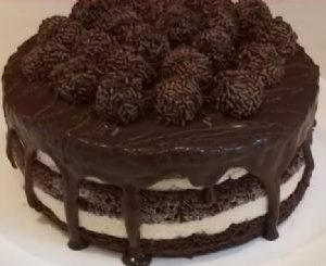 Naked Cake de Brigadeiro Branco